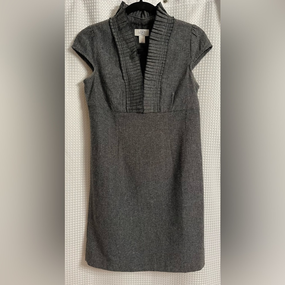 Loft petite Fall/Winter gray shift dress